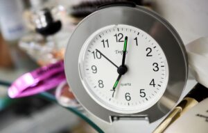 一括査定を利用する際の司法書士費用はどのくらいかかる？