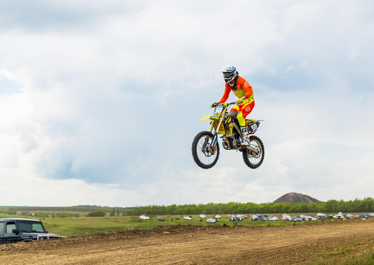 急ぎ売却を検討すべきか？一括査定や任意売却のメリットとは？