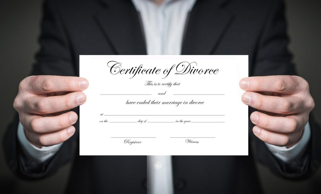 離婚における一括査定で名義が夫の場合、妻も関わるべきか？