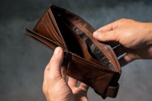 一括査定後のチラシ広告の費用は誰が負担する？